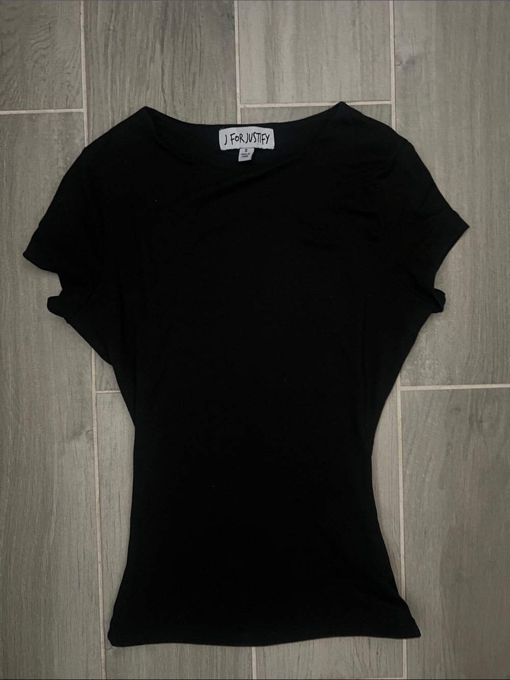 J For Justify Contour Black Short Sleeve Women's Tee
